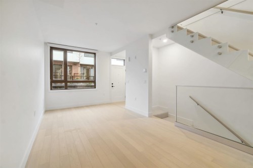 6330 Oak Street, Vancouver, BC 