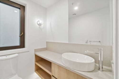 6330 Oak Street, Vancouver, BC 