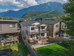 2026 Tiyata Boulevard  Pemberton, BC V0N 0A7