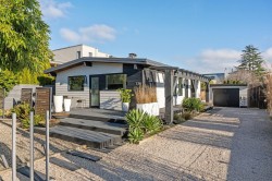 234 67 Street  Tsawwassen, BC V4L 1M1