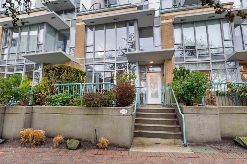 1053 Marinaside Crescent, Vancouver, BC 