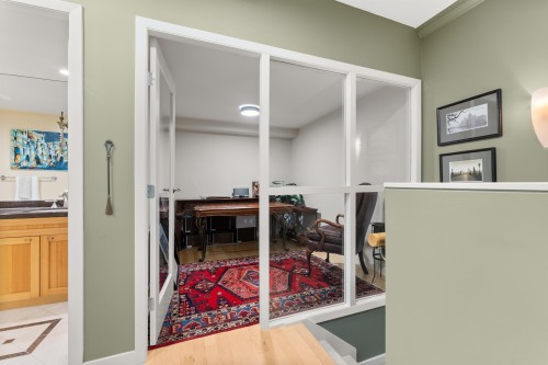 1053 Marinaside Crescent, Vancouver, BC 