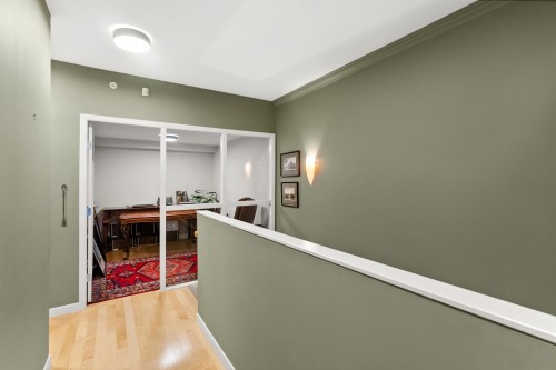 1053 Marinaside Crescent, Vancouver, BC 