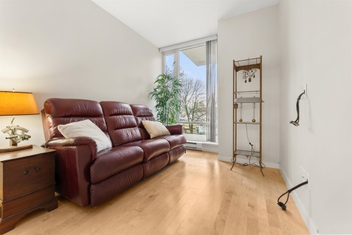 1053 Marinaside Crescent, Vancouver, BC 