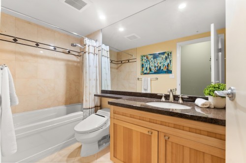 1053 Marinaside Crescent, Vancouver, BC 