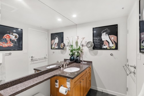 1053 Marinaside Crescent, Vancouver, BC 