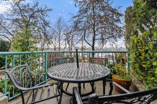 1053 Marinaside Crescent, Vancouver, BC 