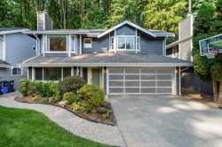 625 Seymour Court  North Vancouver, BC V7J 3S7