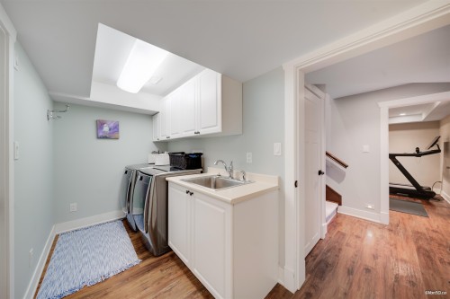 920 Barber Street, Port Moody, BC 