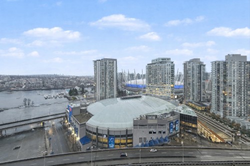 2803-688 Abbott Street  Vancouver, BC V6B 0B9