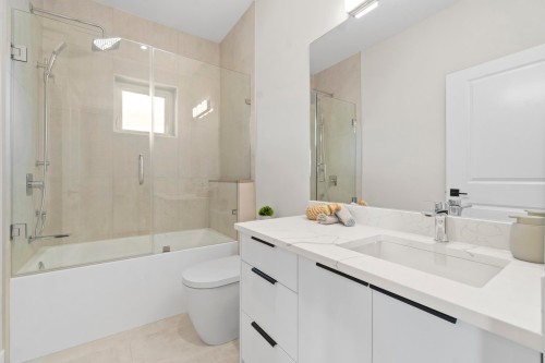 40 46Th Avenue E, Vancouver, BC 