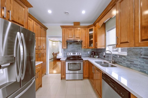 2643 8Th Avenue E, Vancouver, BC 