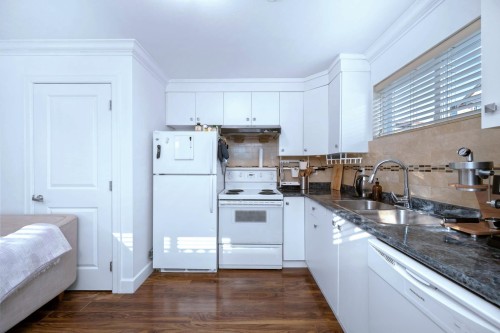 2643 8Th Avenue E, Vancouver, BC 