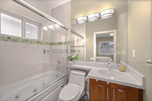 2643 8Th Avenue E, Vancouver, BC 