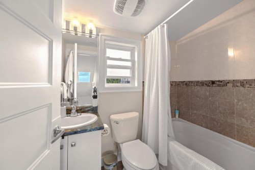 2643 8Th Avenue E, Vancouver, BC 