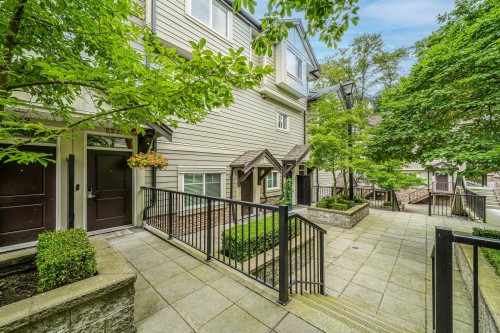 227-3888 Norfolk Street, Burnaby, BC 