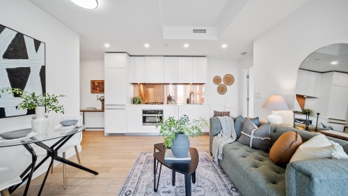 1501-1480 Howe Street  Vancouver, BC V6Z 0G5