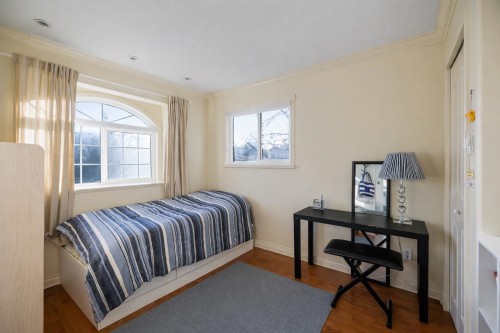 538 25Th Street W, North Vancouver, BC 