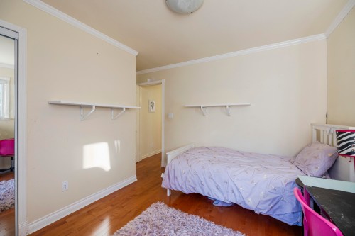 538 25Th Street W, North Vancouver, BC 