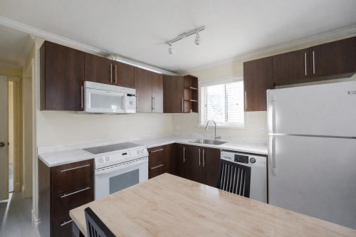 538 25Th Street W, North Vancouver, BC 