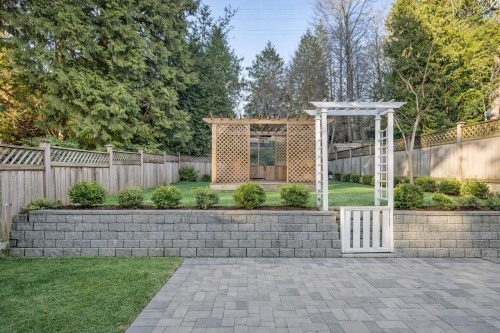 538 25Th Street W, North Vancouver, BC 