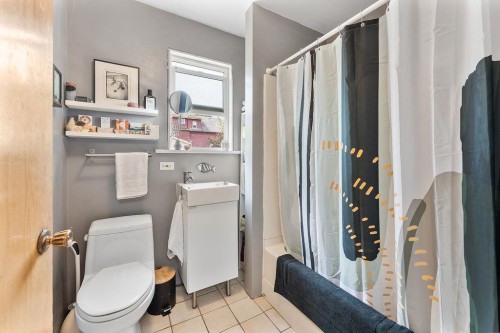 4225 John Street, Vancouver, BC 