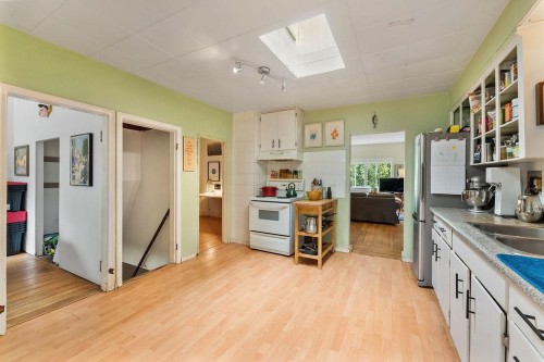 4225 John Street, Vancouver, BC 