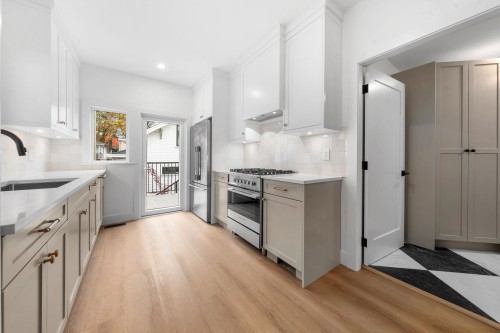 2530 Mcgill Street, Vancouver, BC 