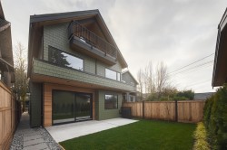 2-2755 11th Avenue W Vancouver, BC V6K 2L8