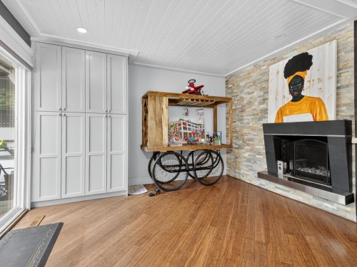 1052 Corona Crescent, Coquitlam, BC 