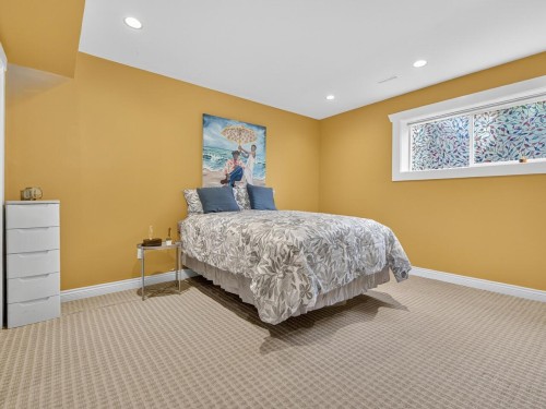 1052 Corona Crescent, Coquitlam, BC 