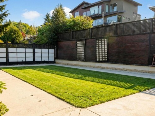 1052 Corona Crescent, Coquitlam, BC 