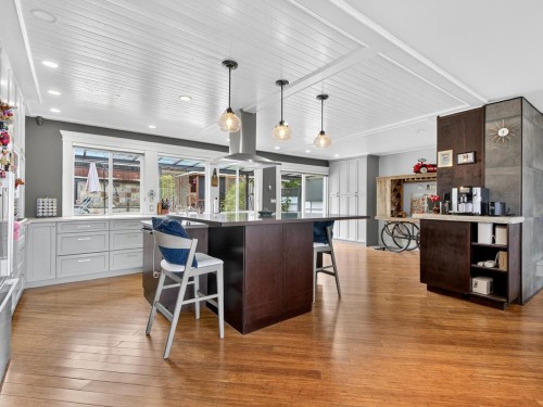 1052 Corona Crescent, Coquitlam, BC 