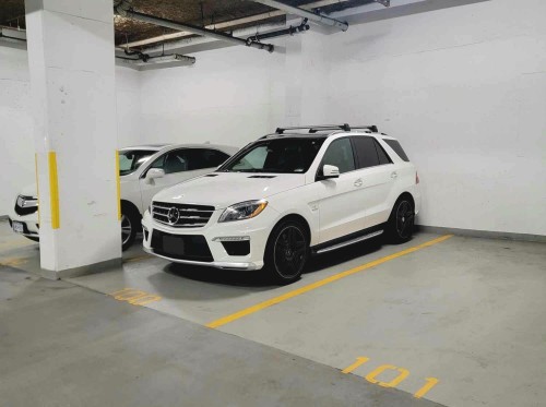 100-1233 Pacific Boulevard, Vancouver, BC 