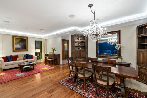 2449 Kings Avenue, West Vancouver, BC 