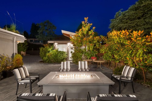 2449 Kings Avenue, West Vancouver, BC 