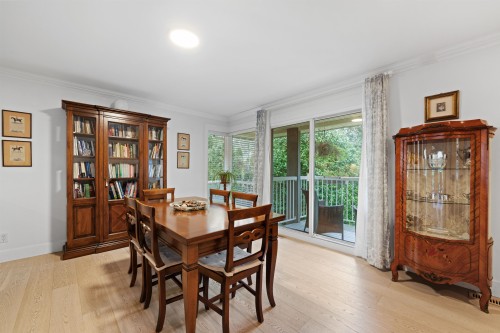 6422 Douglas Street, West Vancouver, BC 