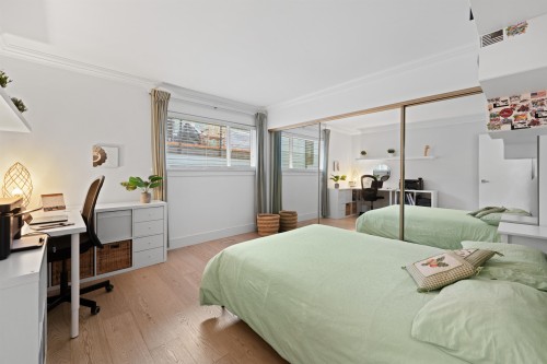 6422 Douglas Street, West Vancouver, BC 