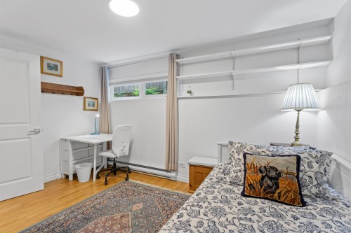 6422 Douglas Street, West Vancouver, BC 