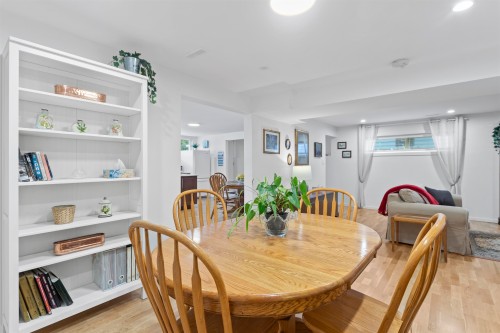 6422 Douglas Street, West Vancouver, BC 