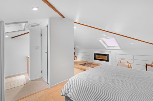 6422 Douglas Street, West Vancouver, BC 