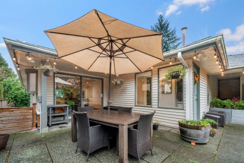 6422 Douglas Street, West Vancouver, BC 
