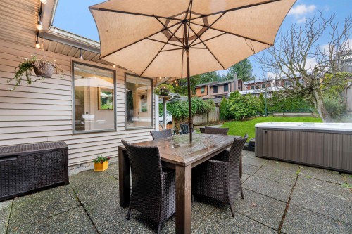 6422 Douglas Street, West Vancouver, BC 