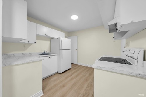 1382 Sutherland Avenue, Port Coquitlam, BC 