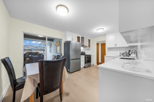 1382 Sutherland Avenue, Port Coquitlam, BC 