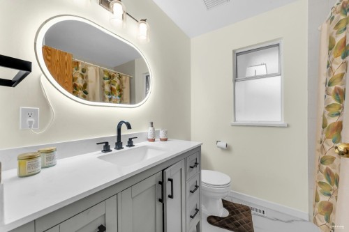 1382 Sutherland Avenue, Port Coquitlam, BC 