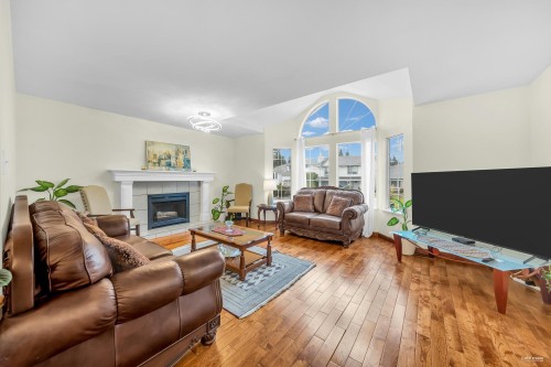 1382 Sutherland Avenue, Port Coquitlam, BC 