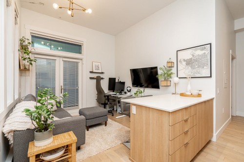 533 16 Avenue E Vancouver, BC V5T 2V1