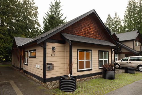 110-518 Shaw Road  Gibsons, BC V0N 1V8