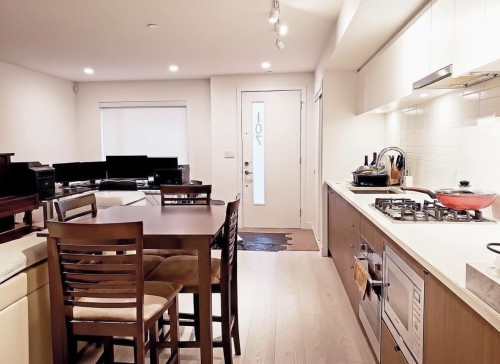 321 16Th Avenue E, Vancouver, BC 